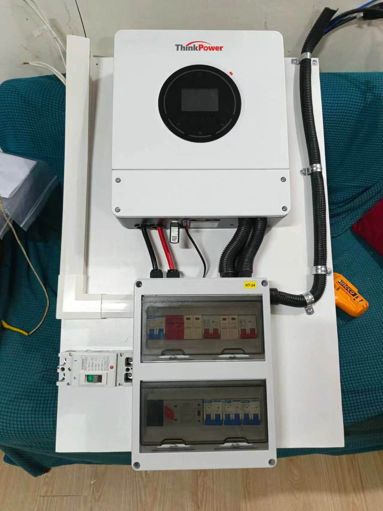Tumo-Int 6.2kW IP54 Hybrid Solar Inverter – Parallel-Ready, High-Temperature Resistant with Detachable PCBA Design