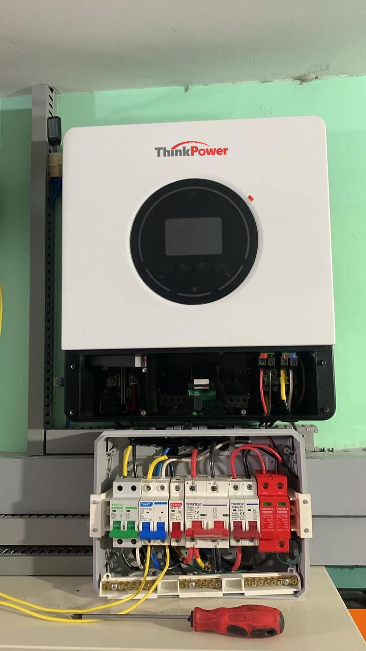 Tumo-Int 6.2kW IP54 Hybrid Solar Inverter – Parallel-Ready, High-Temperature Resistant with Detachable PCBA Design